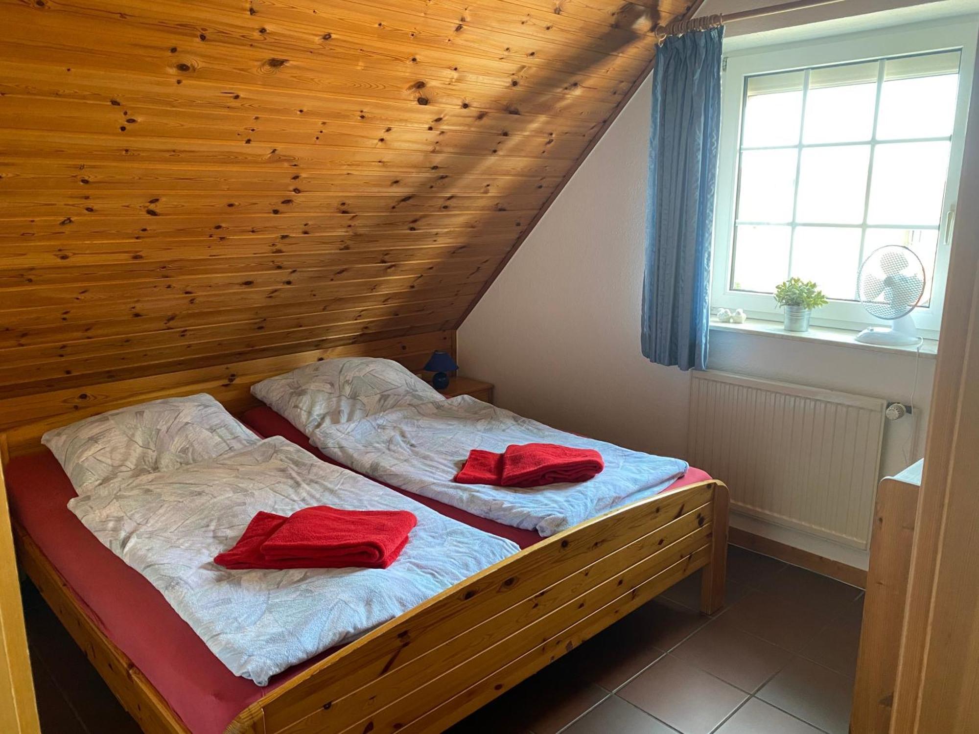 Ferienhaus Hooksiel Mit Sauna Und Kamin Schillig Bagian luar foto